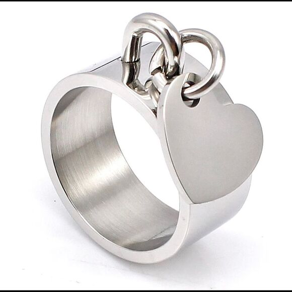 Silver Charming Dangling Heart Statement Wide Band Ring NEW - Picture 2 of 3